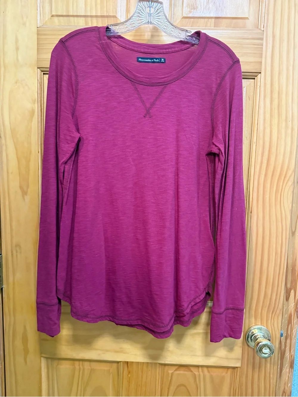 Abercrombie & Fitch Women's Long Sleeve Crewneck  burgundy Top size M